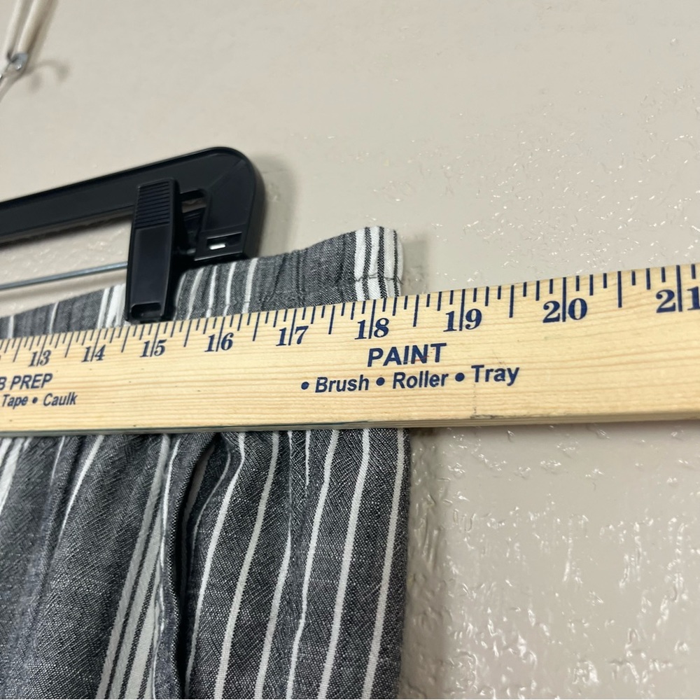 Chosse 5 Ítems For $30Sonoma goods for life women OX gray white striped shorts - Picture 6 of 16